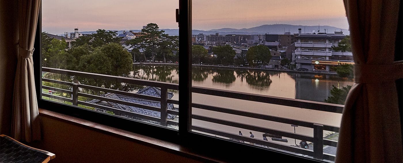 さるさわ池　よしだや