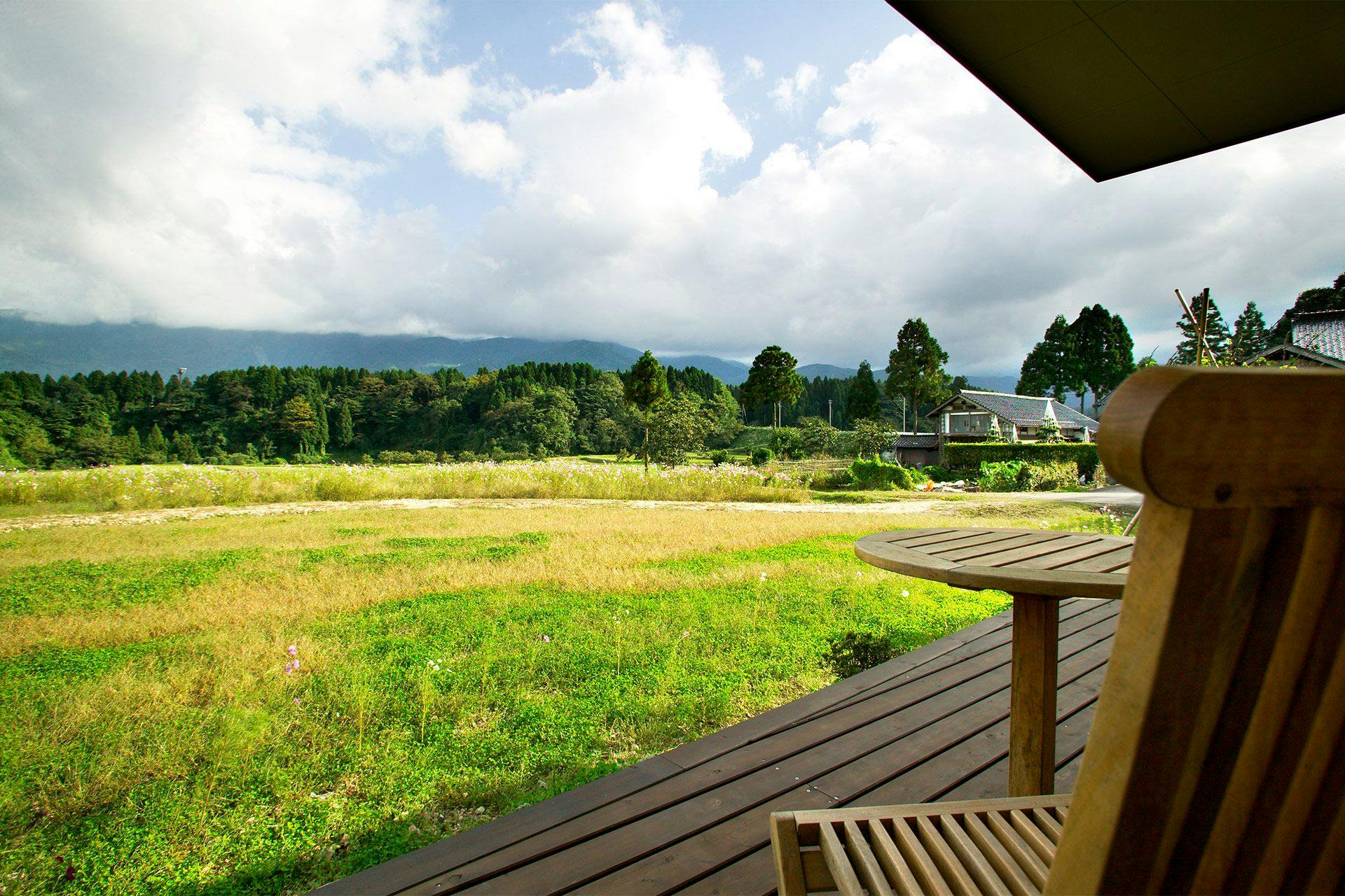 里山のオーベルジュ　薪の音