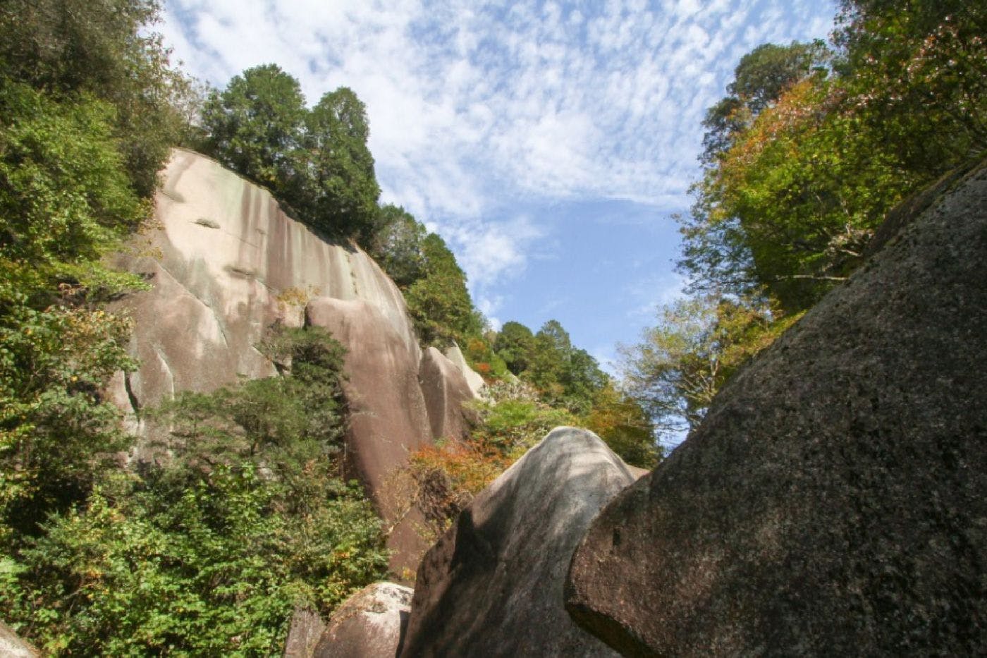 鬼岩温泉 了山