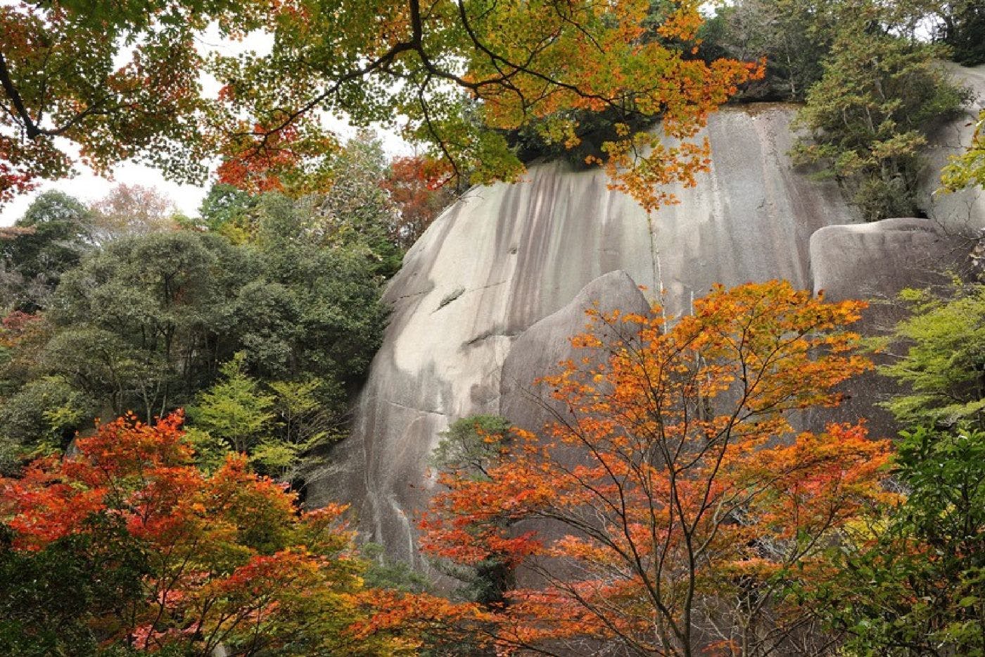 鬼岩温泉 了山