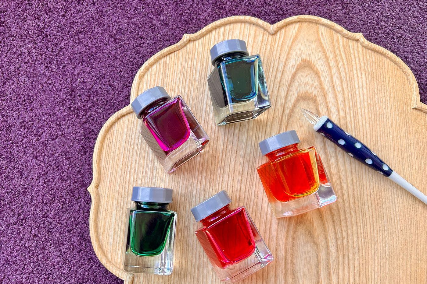 Ruang Penulisan Sutra Berwarna