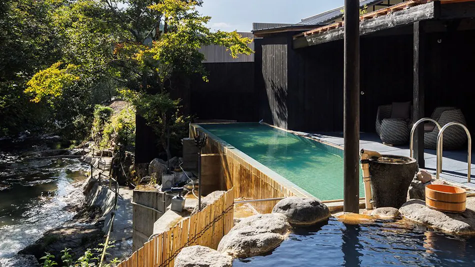 Fujinoya: Inn with Open-Air Baths for Couples