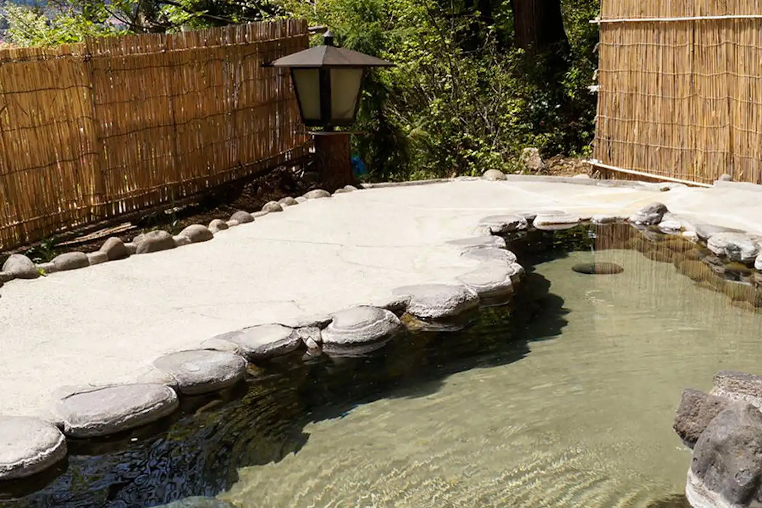 น้ำพุร้อน