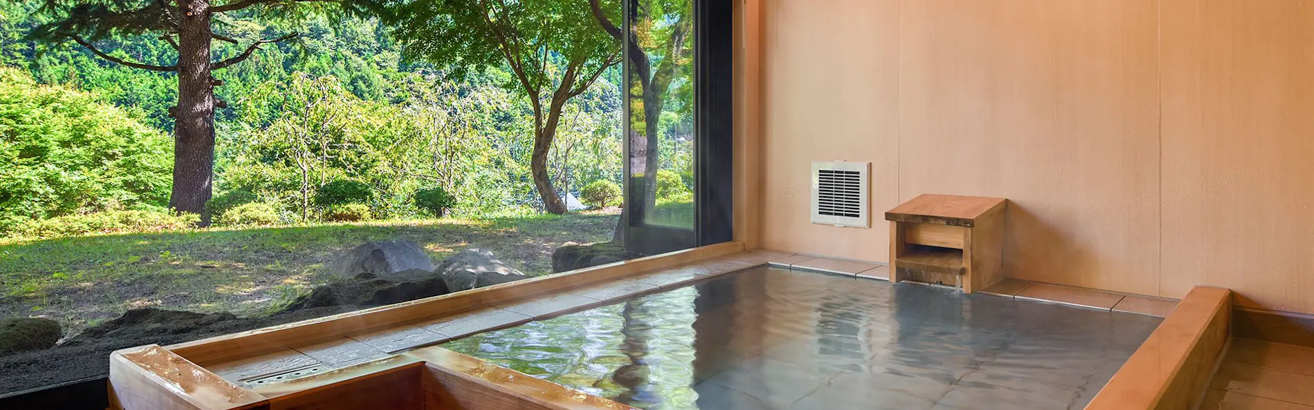 川場温泉 清流の里 錦綉山荘