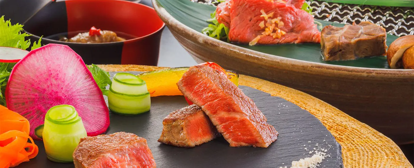 อาหารและเครื่องดื่ม