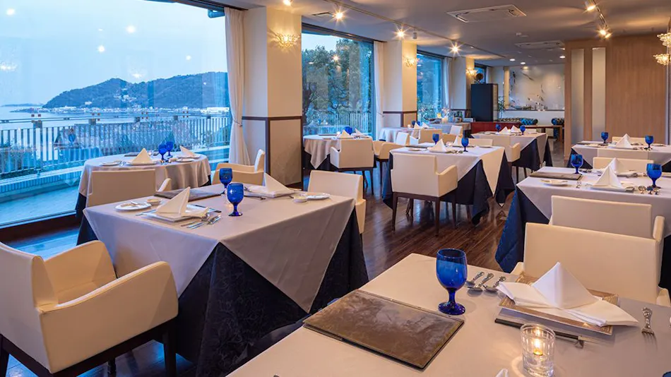 Auberge Fontaine Bleau Atami
