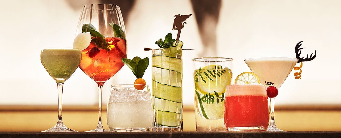 Lounge Bar "Flying Stag" Contoh Minuman