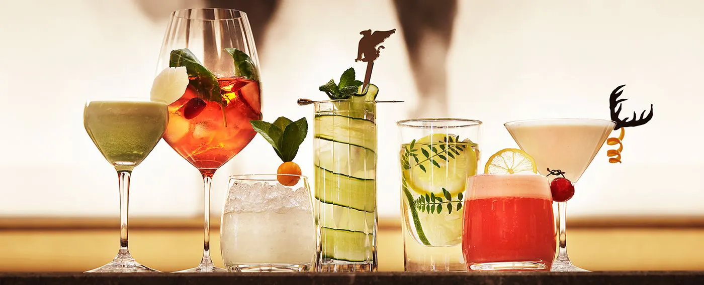 Lounge Bar "Flying Stag" Contoh Minuman