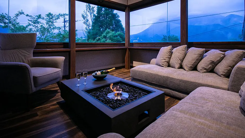 Yufuin Bettei Kazenomori: An Annex Inn with Natural Hot Spring Flow