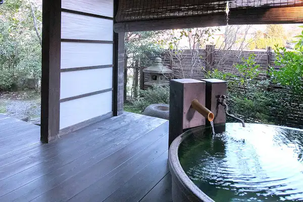 น้ำพุร้อน