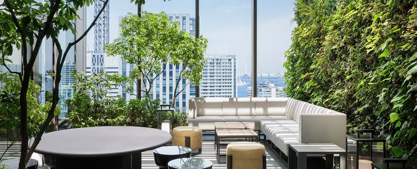 23階のスカイガーデンからはみなとみらいらしい自然豊かな港町の風景をご覧いただけます