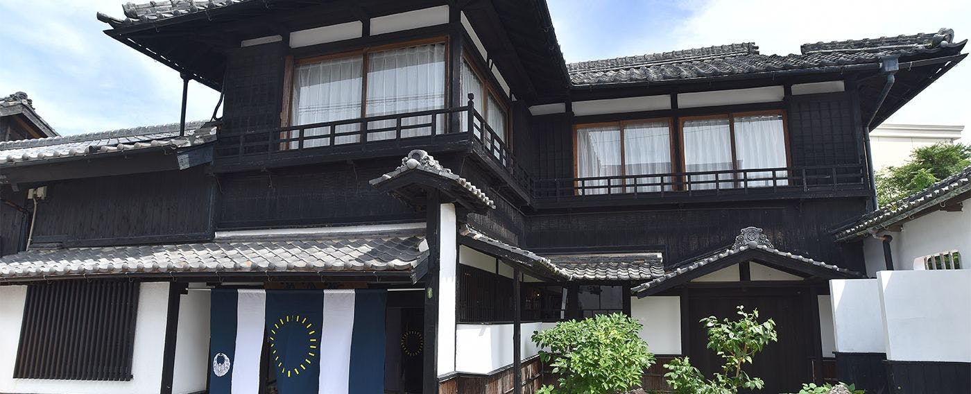 ทัศนียภาพภายนอกของอิซึสึโร