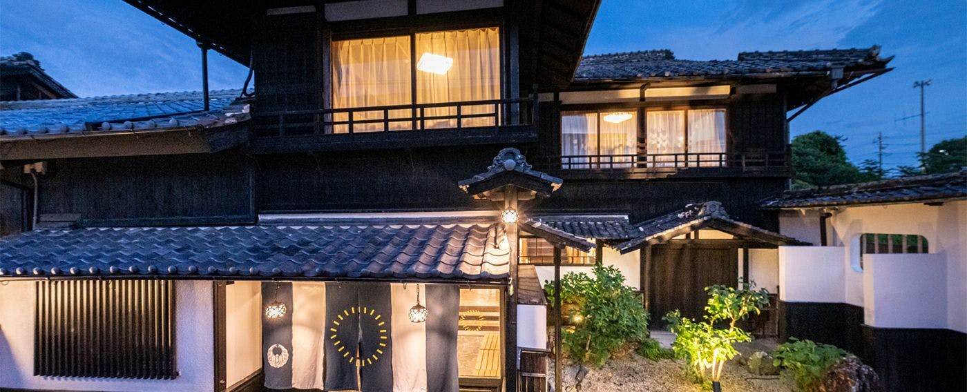 ภายนอกของ Annex Izutsuro