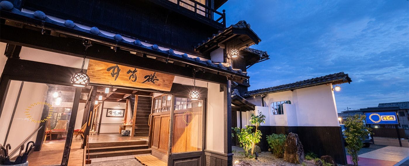 ภายนอกของ Annex Izutsuro