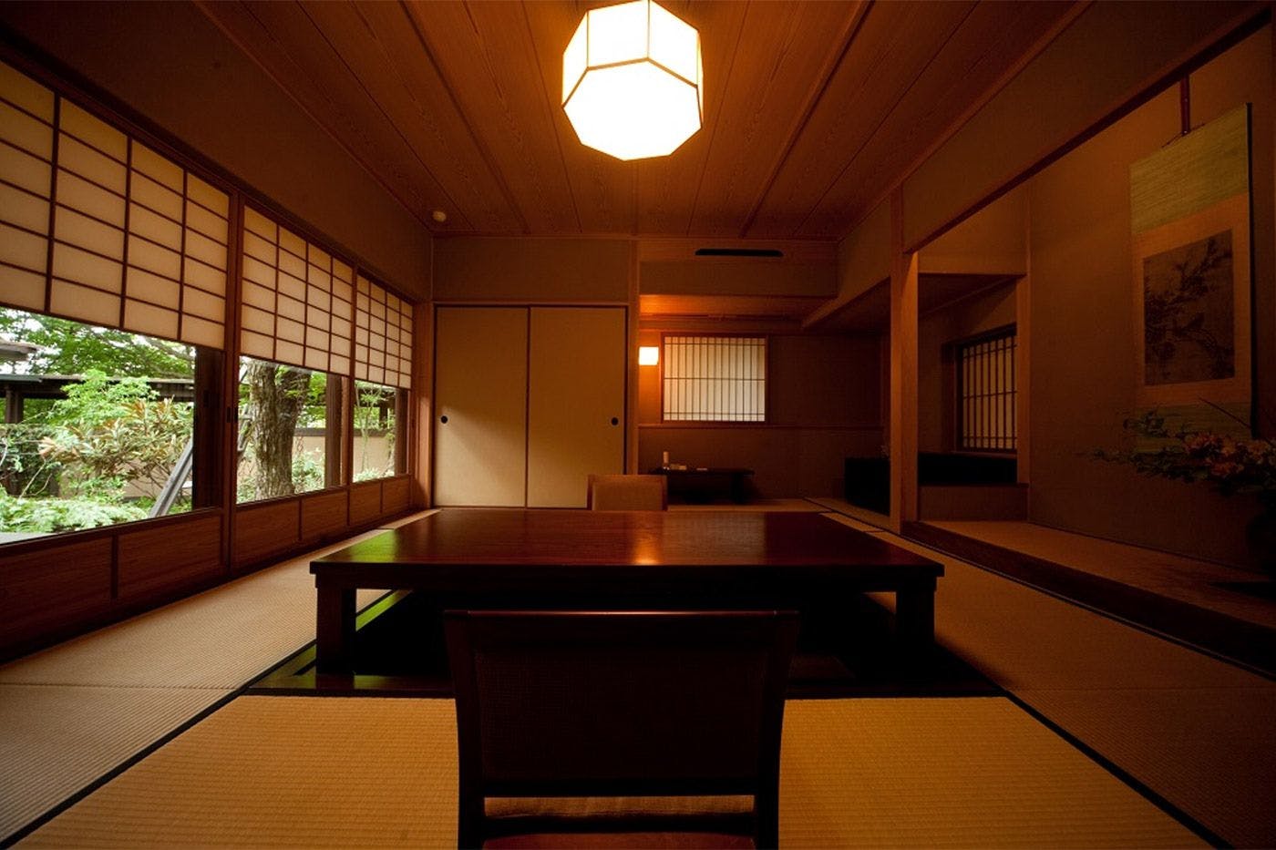 山荘　無量塔
