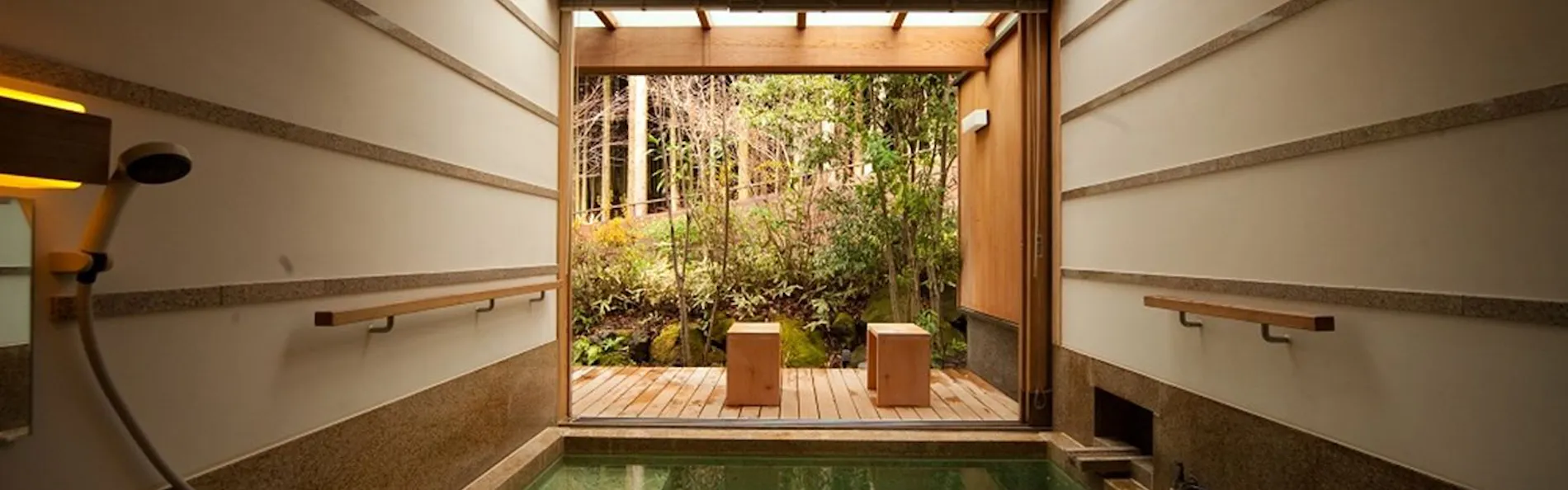 山荘 無量塔