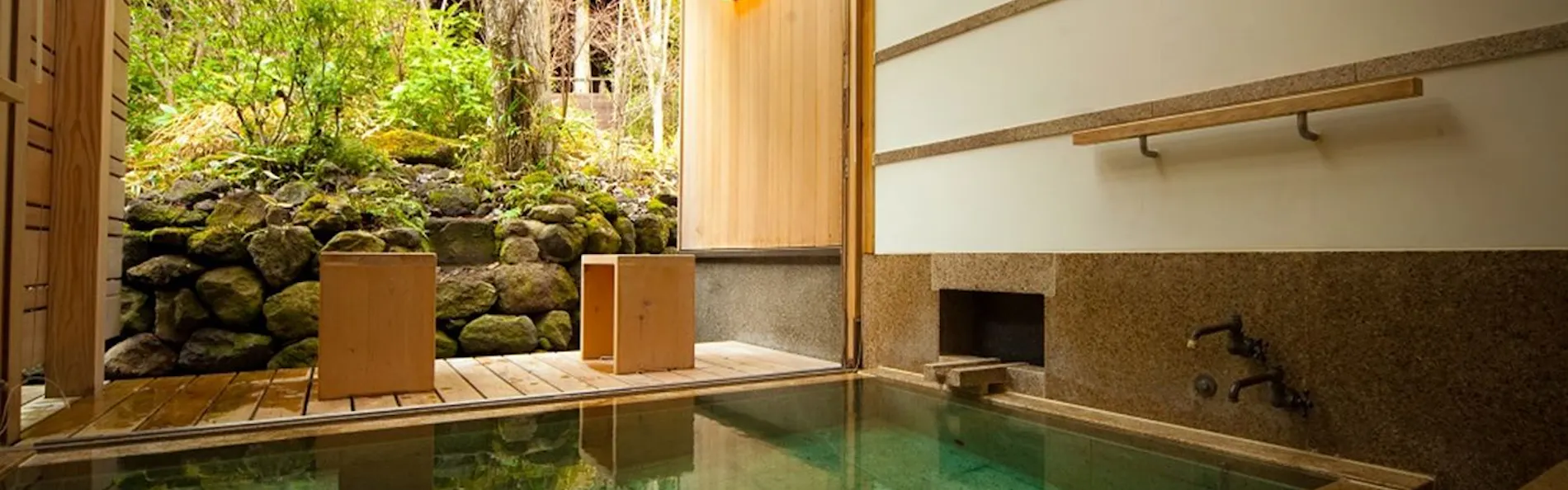 山荘 無量塔