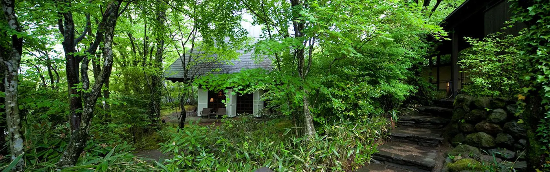 山荘 無量塔
