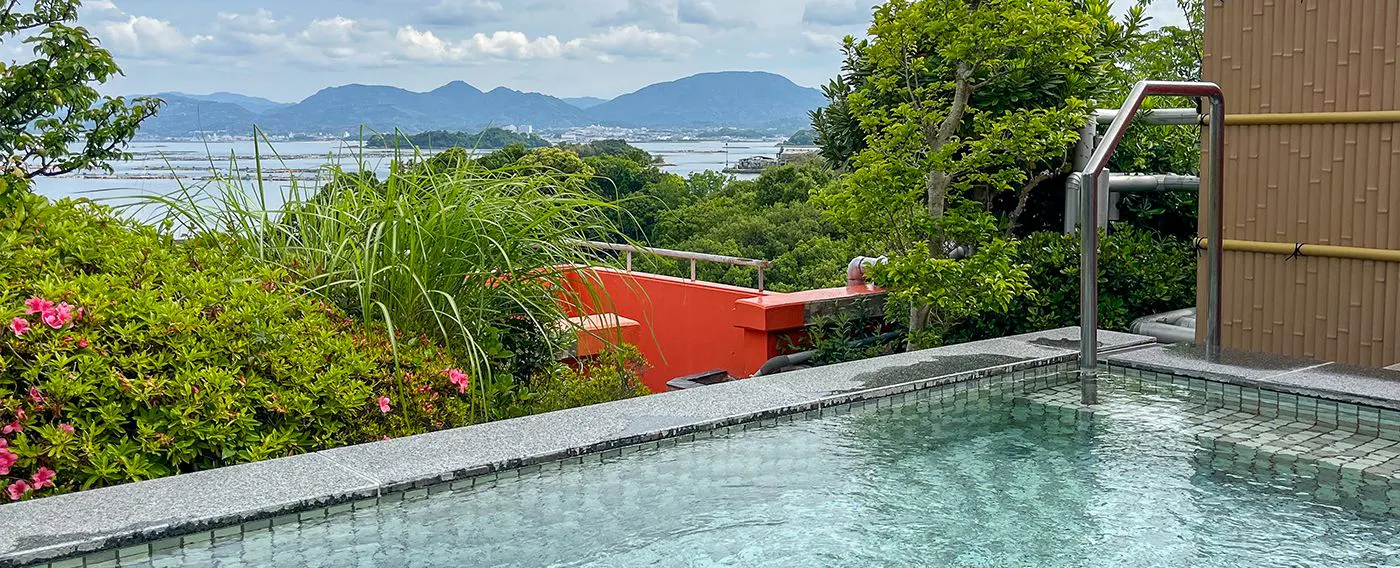 ออนเซ็นกลางแจ้ง