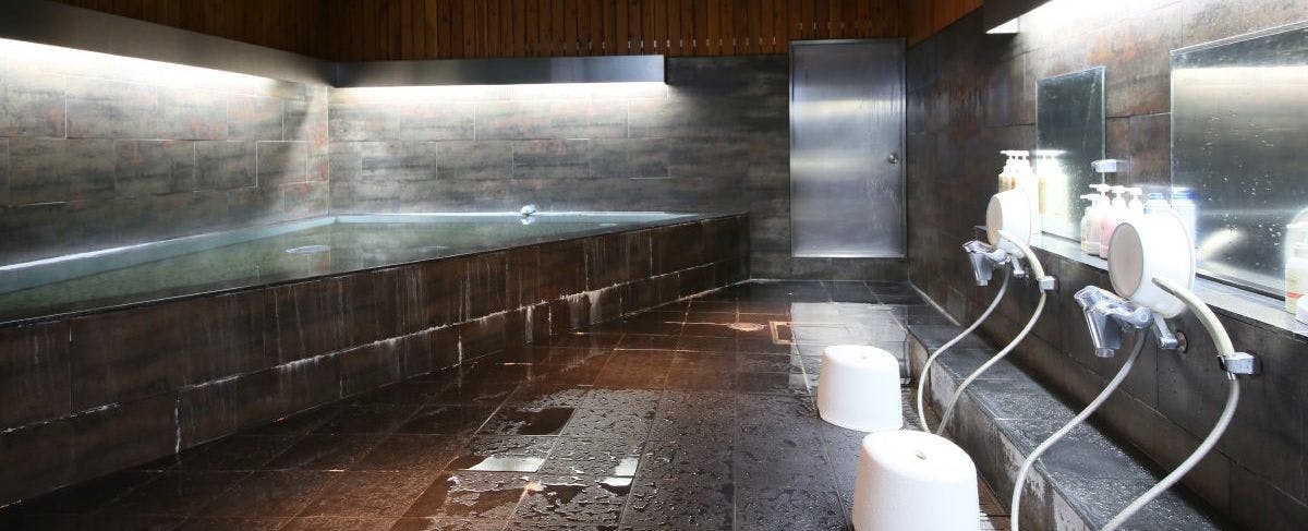 ห้องอาบน้ำสาธารณะ