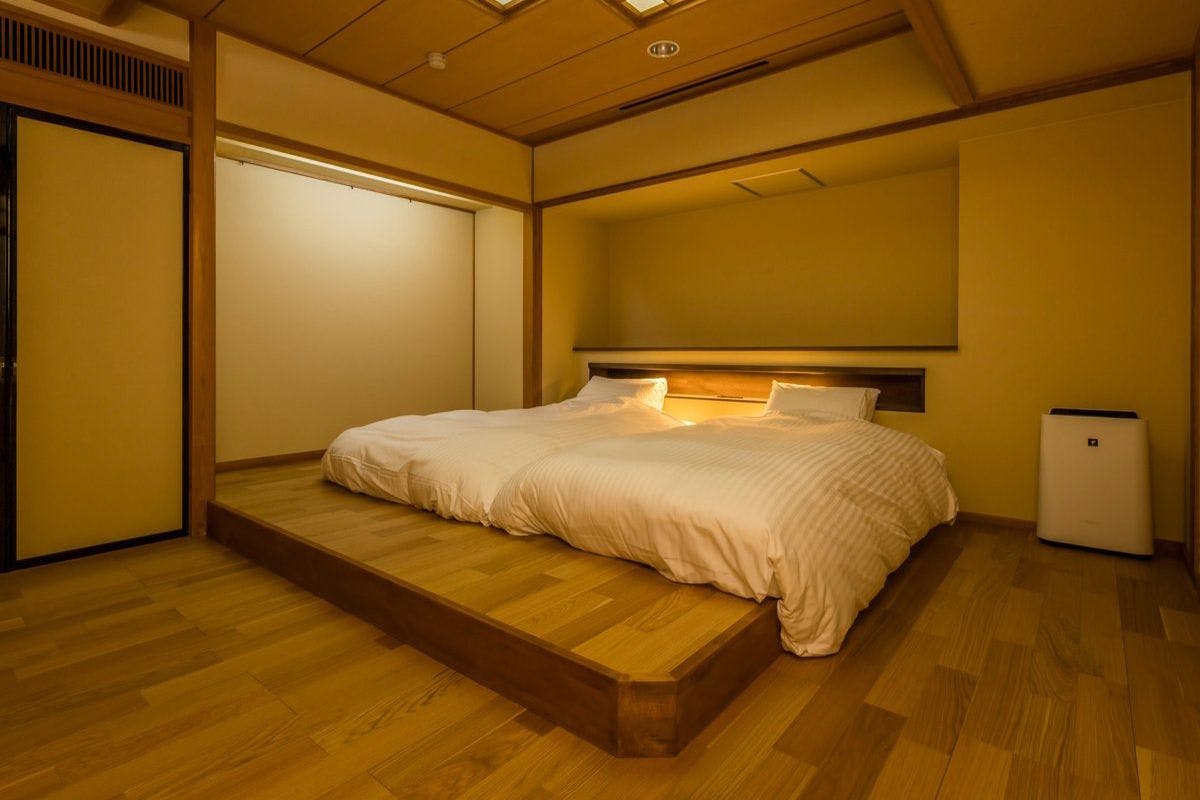 ดีลักซ์ B