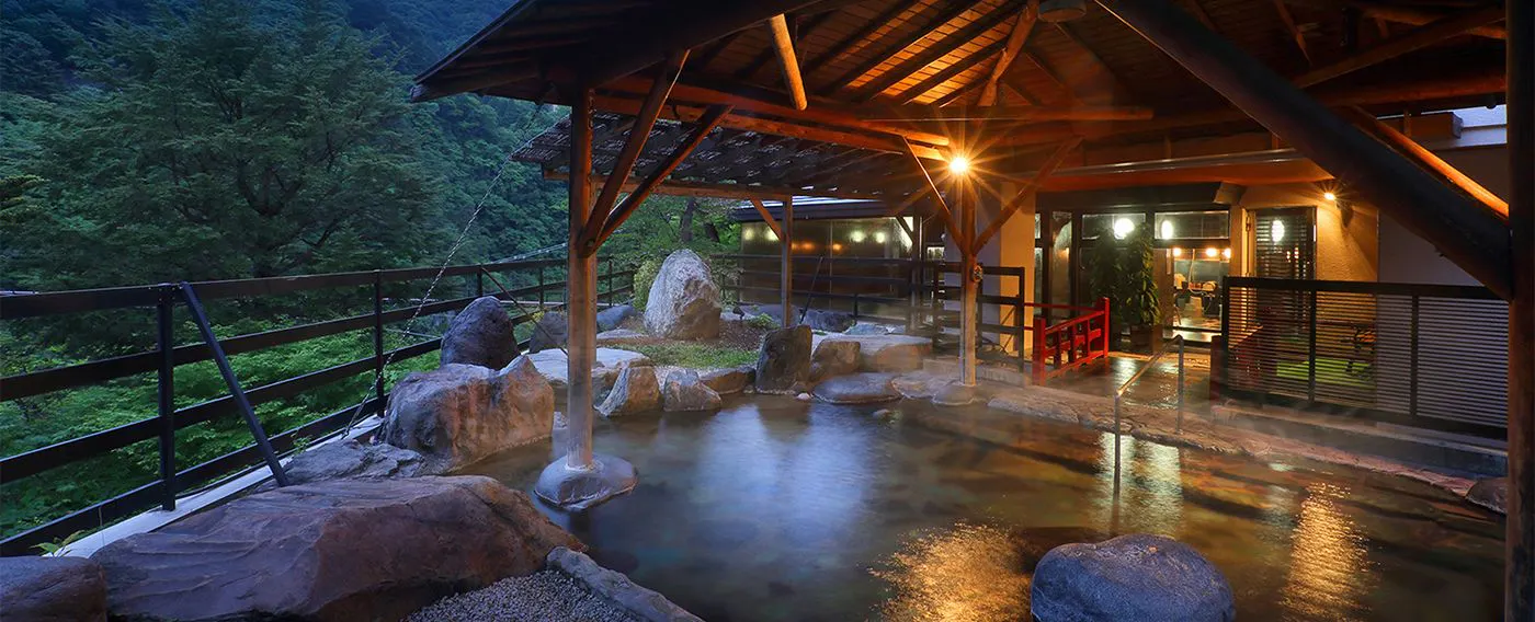 大浴場「鬼黑美湯」