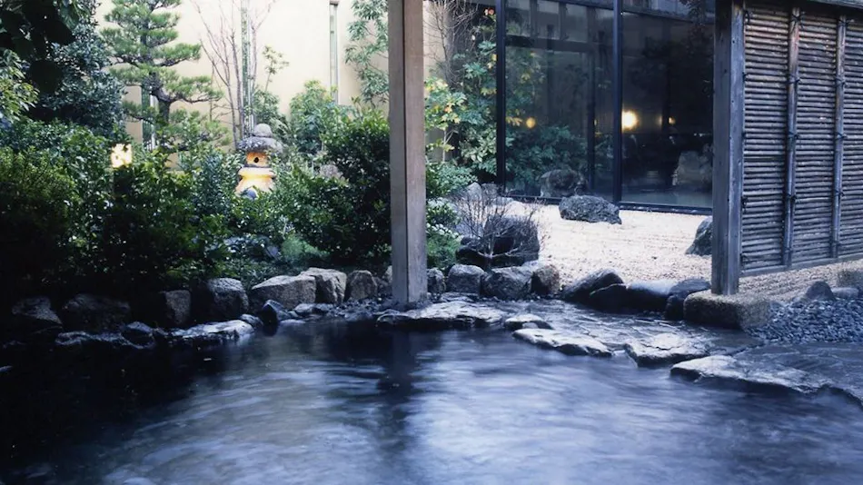 Evening Lake Shore Suitenkaku