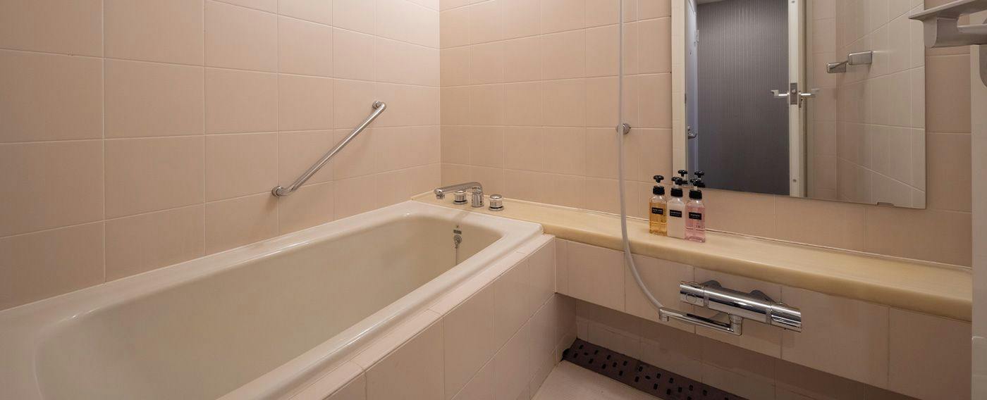 the b Kanazawa Katamachi