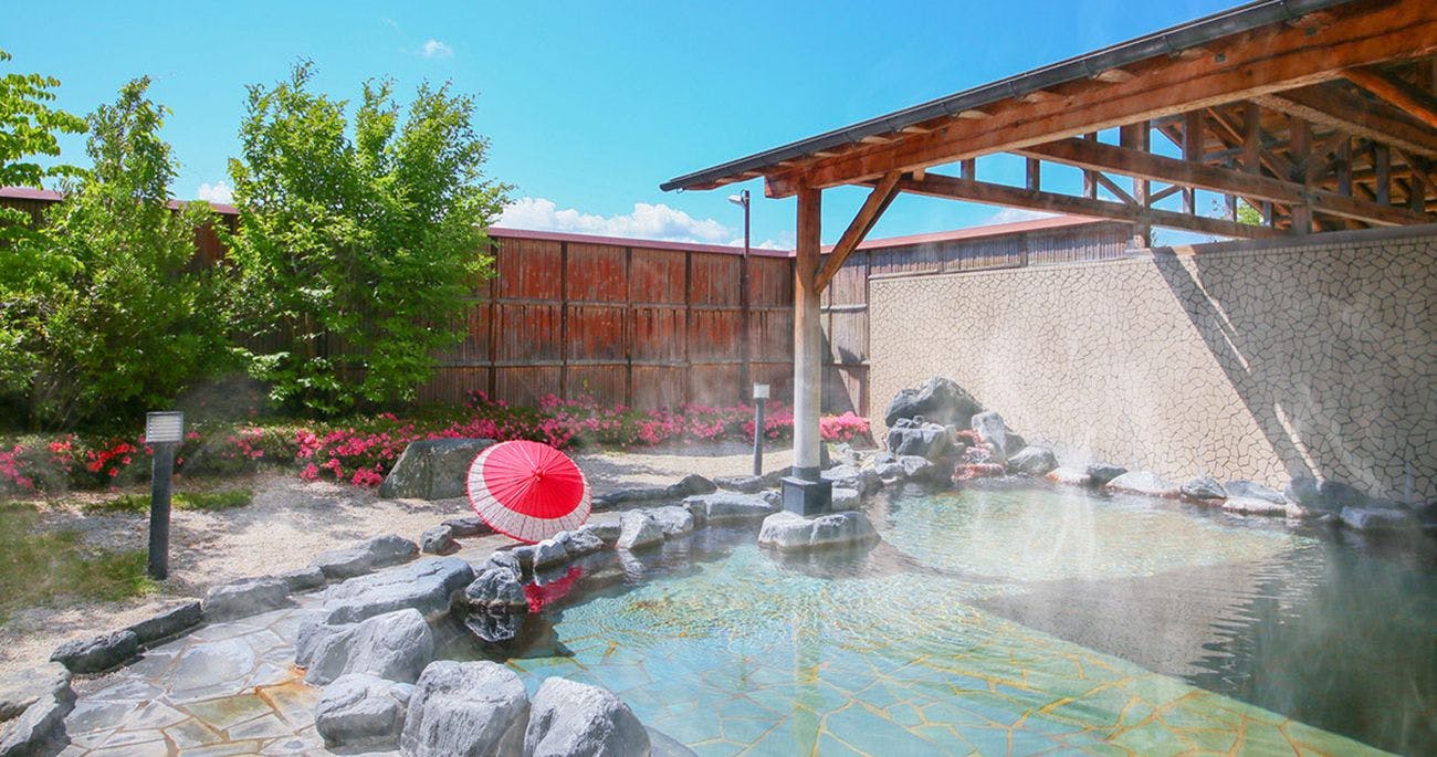 บ่อน้ำพุร้อนกลางแจ้ง