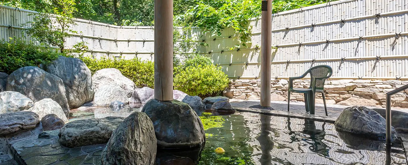 บ่อน้ำพุร้อนกลางแจ้ง