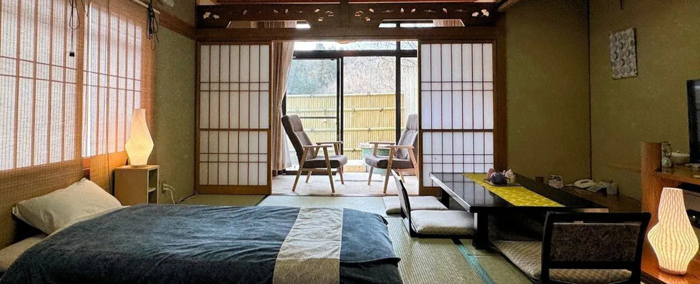 ห้องพักสไตล์ญี่ปุ่นพร้อมเตียงและอ่างอาบน้ำกลางแจ้ง ~ Hoshi Tsukiyo