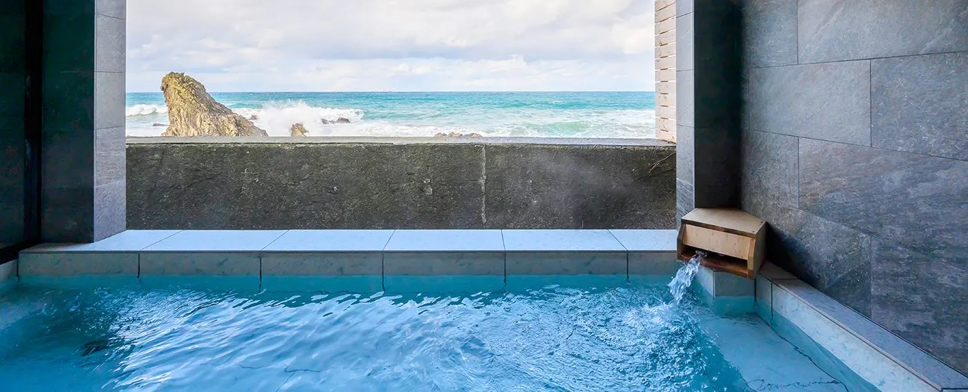 ห้องอาบน้ำรวมขนาดใหญ่