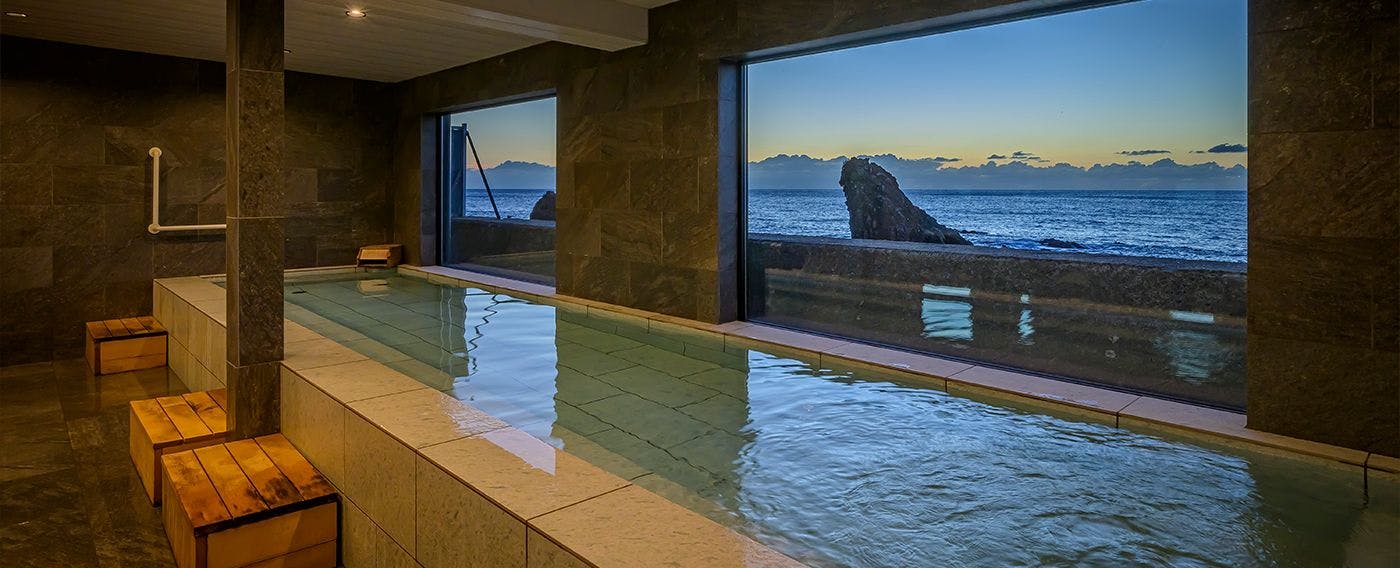 ห้องอาบน้ำรวมขนาดใหญ่