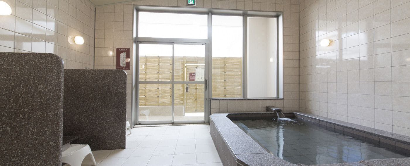 여성 대중 목욕탕