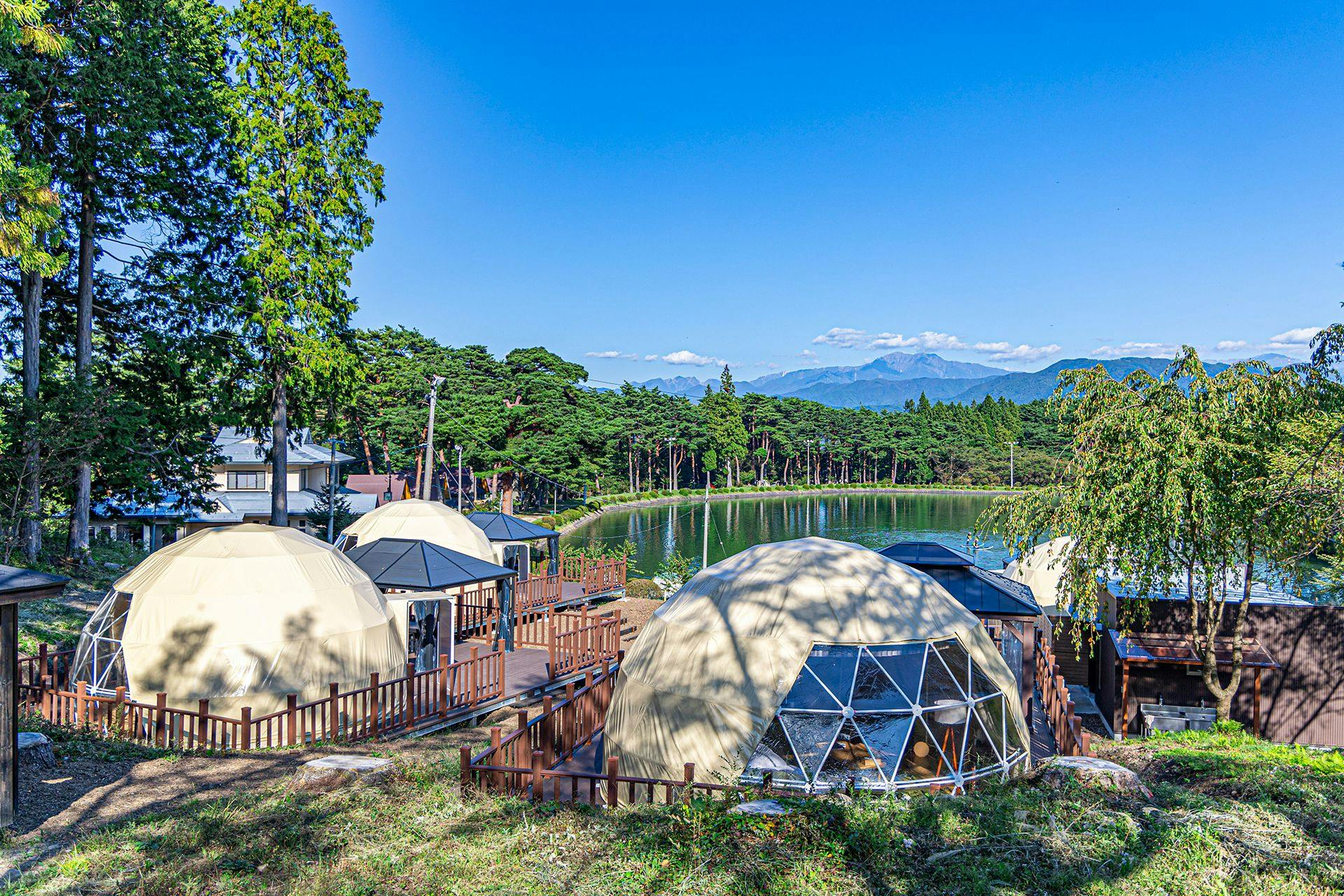 ภายนอกที่พัก