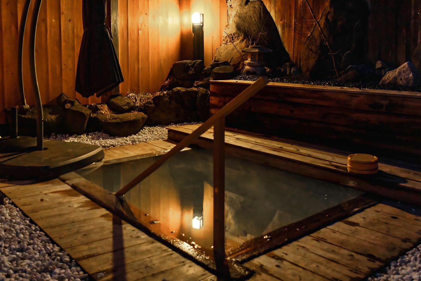 ออนเซ็นกลางแจ้ง