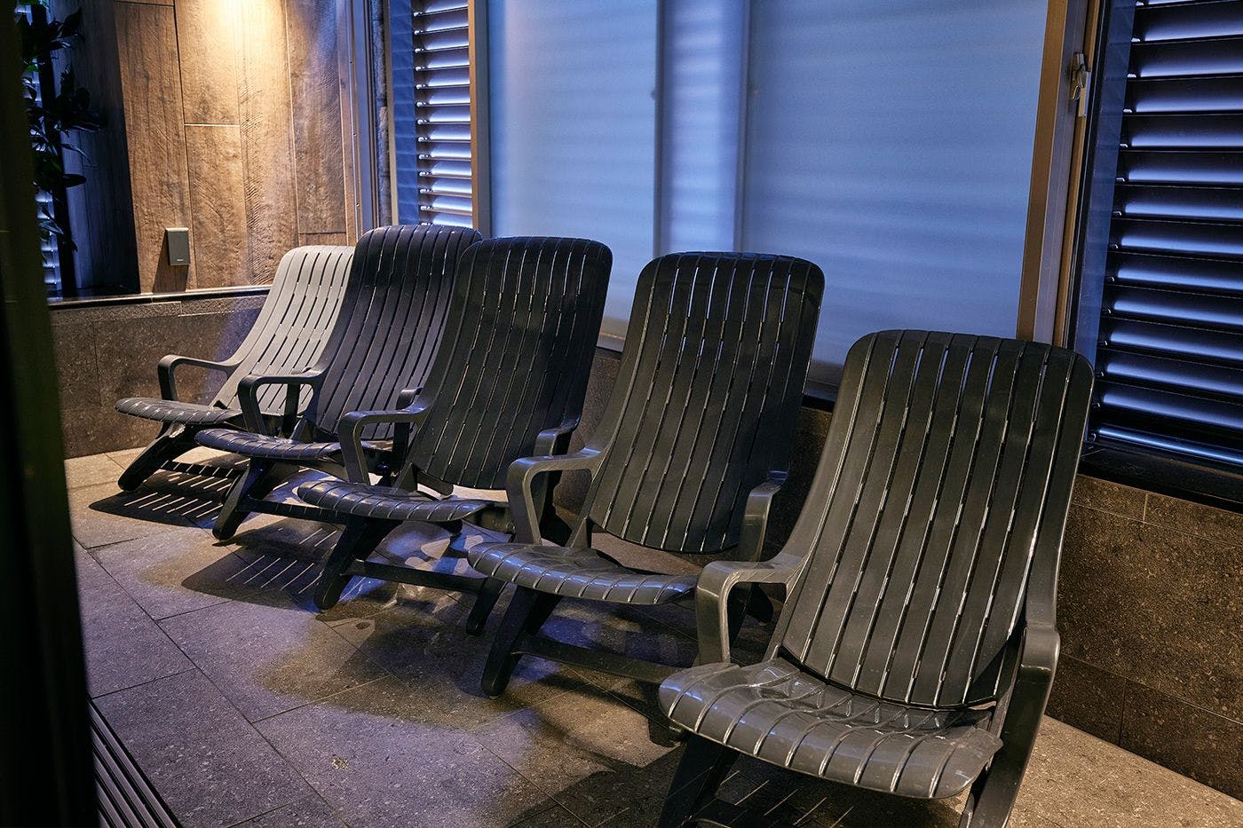 ห้องอาบน้ำรวม เก้าอี้