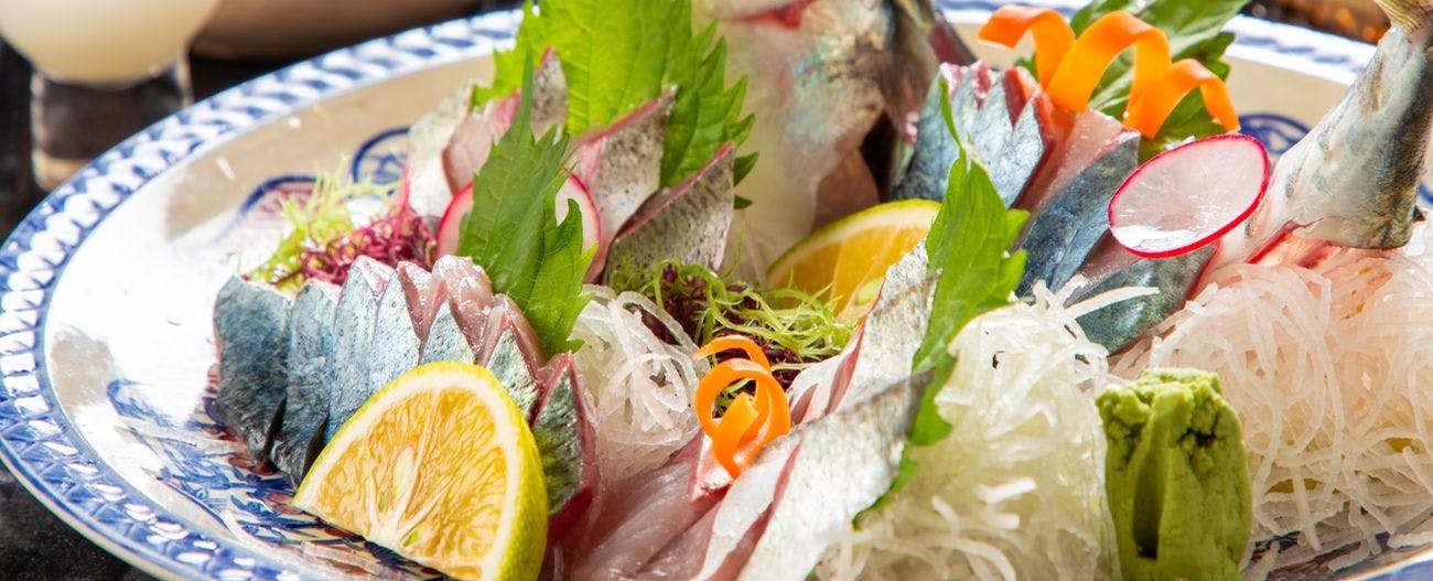 งานเลี้ยงซาชิมิปลาซึกิอาจิ