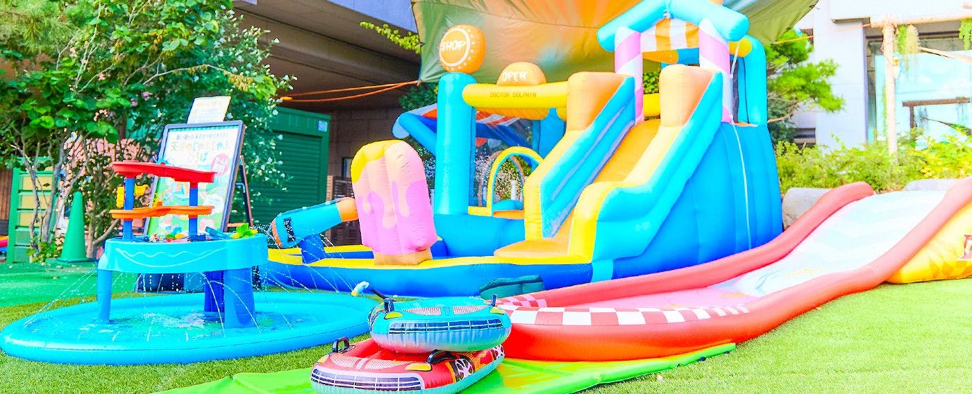 ลานเล่นน้ำ (เฉพาะฤดูร้อน)