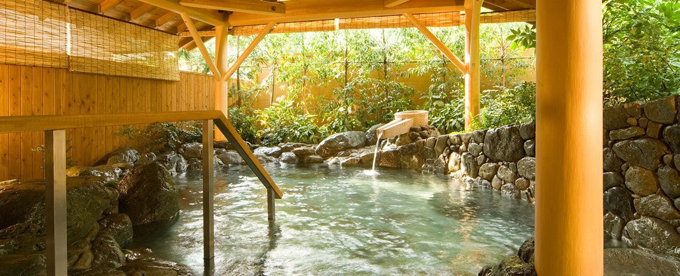 บ่อน้ำพุร้อนกลางแจ้ง