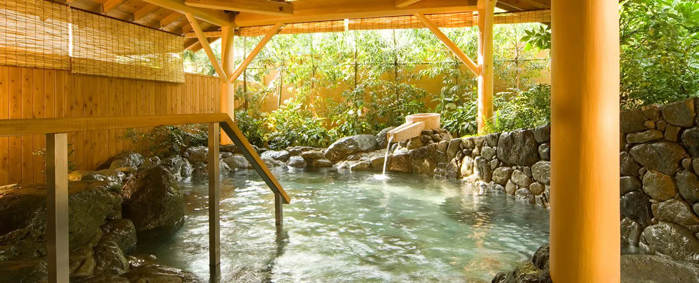 บ่อน้ำพุร้อนกลางแจ้ง