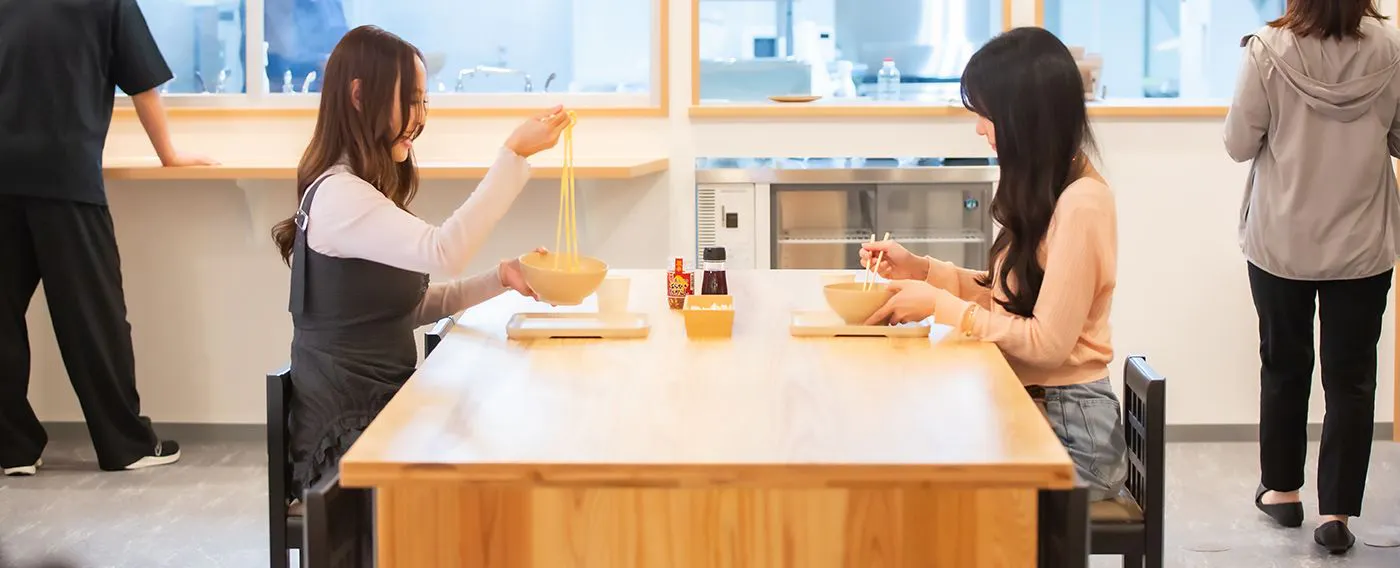 อุด้งยามค่ำคืน