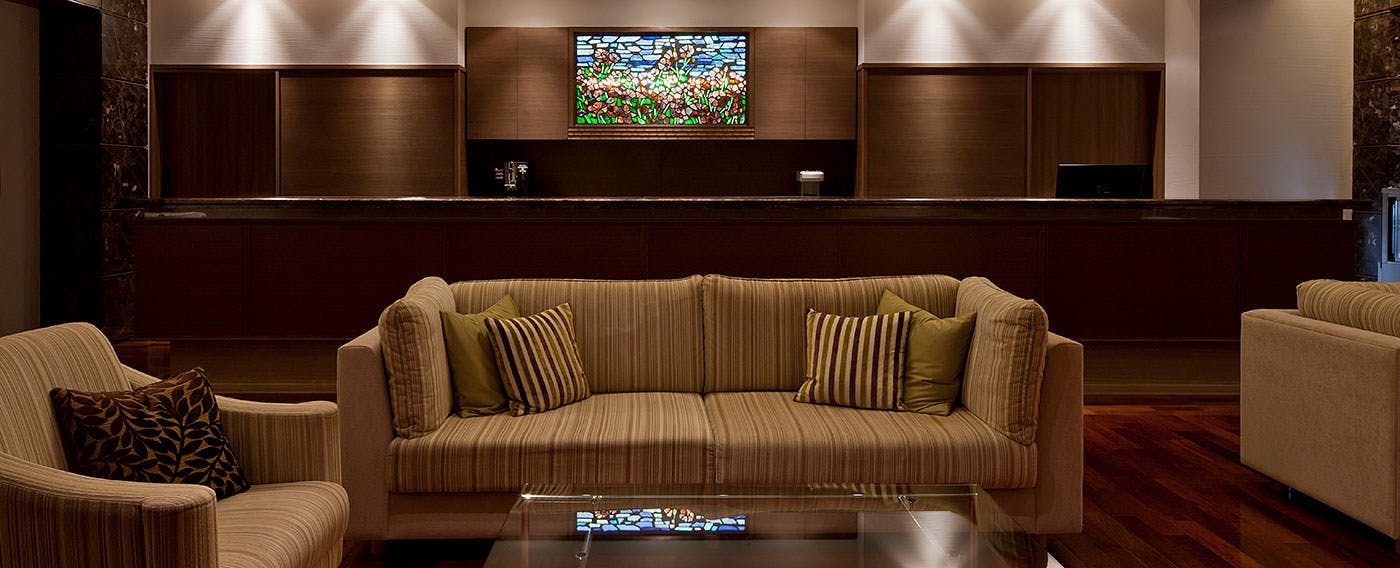 スカルプチャードグラス