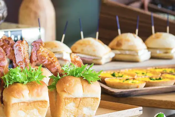 น้ำชายามบ่าย