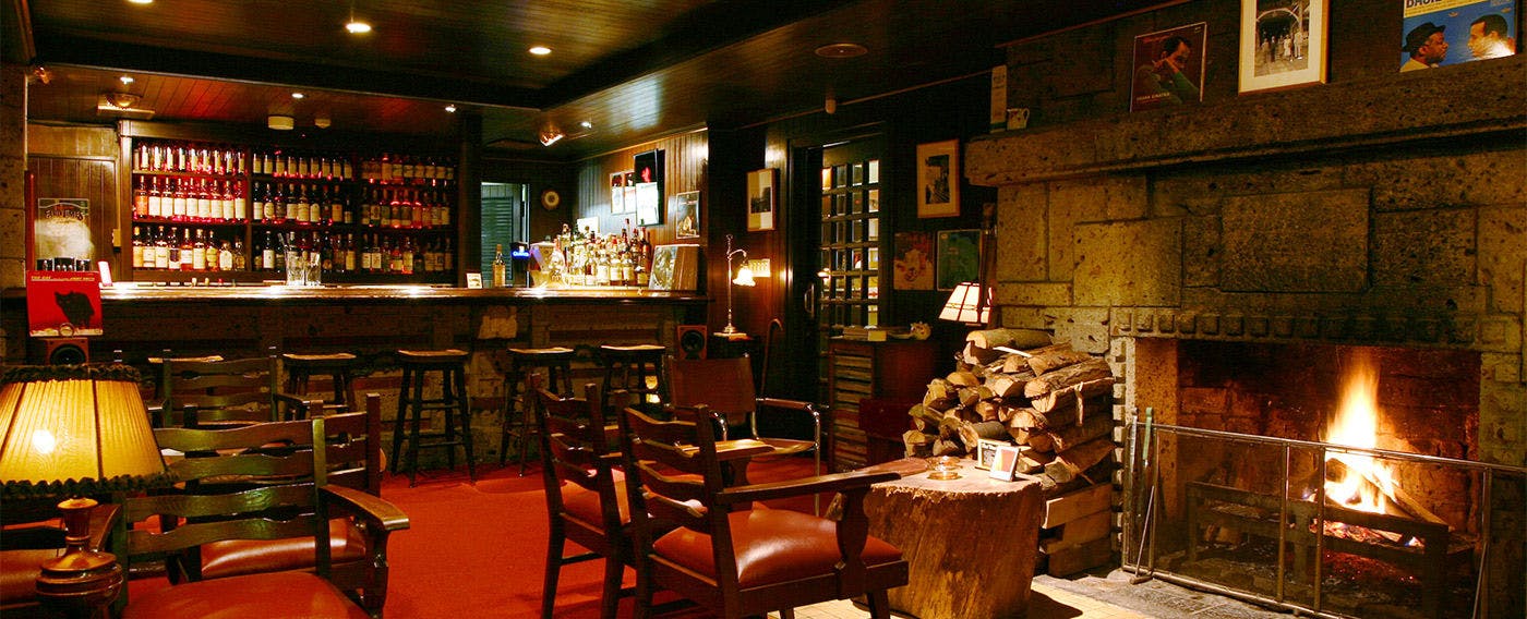 【Bar Day Site】พื้นที่สไตล์ผับสก็อตที่ให้ความรู้สึกเหมือนอยู่ในต่างประเทศ.