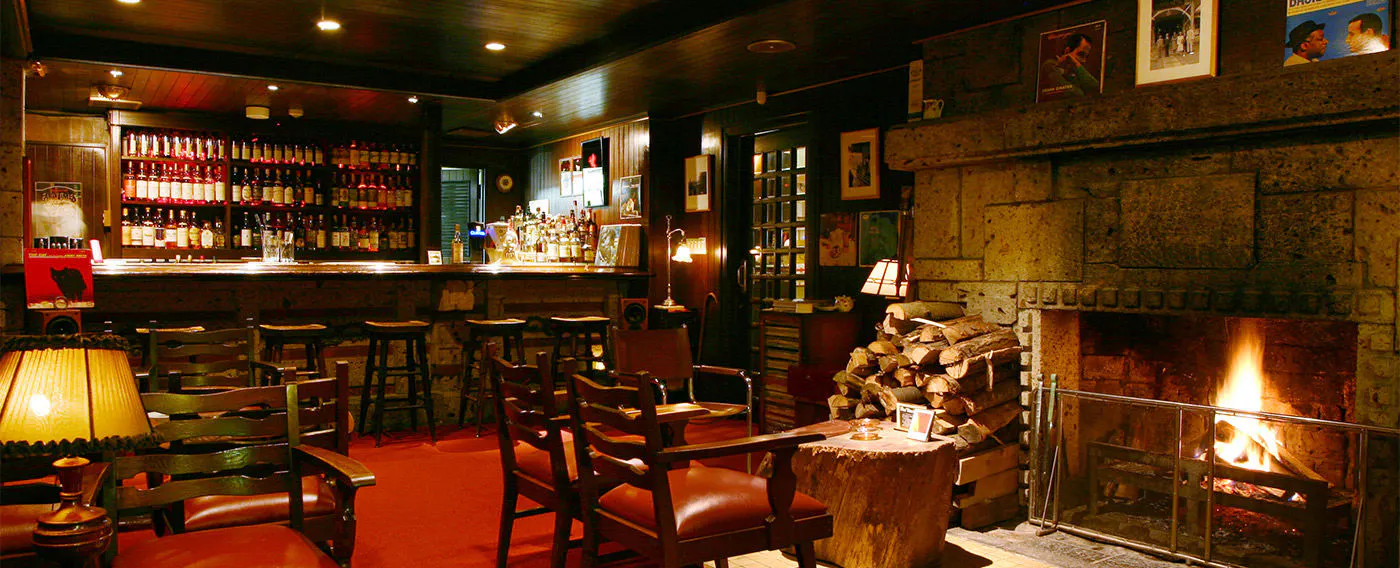 【Bar Day Site】พื้นที่สไตล์ผับสก็อตที่ให้ความรู้สึกเหมือนอยู่ในต่างประเทศ.