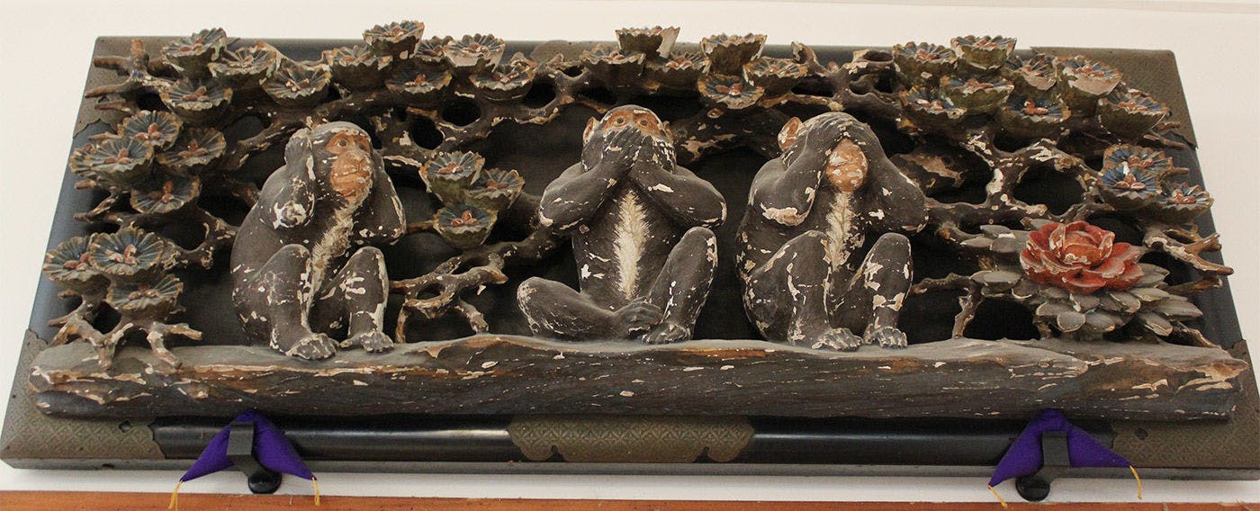 【ลิงสามตัว】ลิงที่มีชื่อเสียงที่ศาลเจ้าโทโชกุ ภายในอาคารสามารถพบเห็นงานแกะสลักไม้ของนิกโก้จำนวนมาก