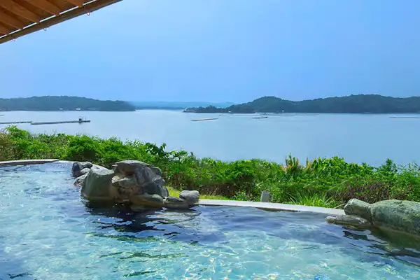 บ่อน้ำพุร้อนกลางแจ้ง