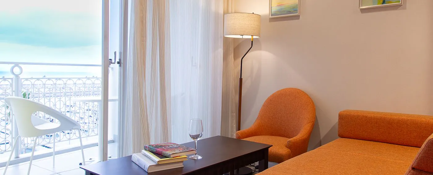 ラグジュアリールーム