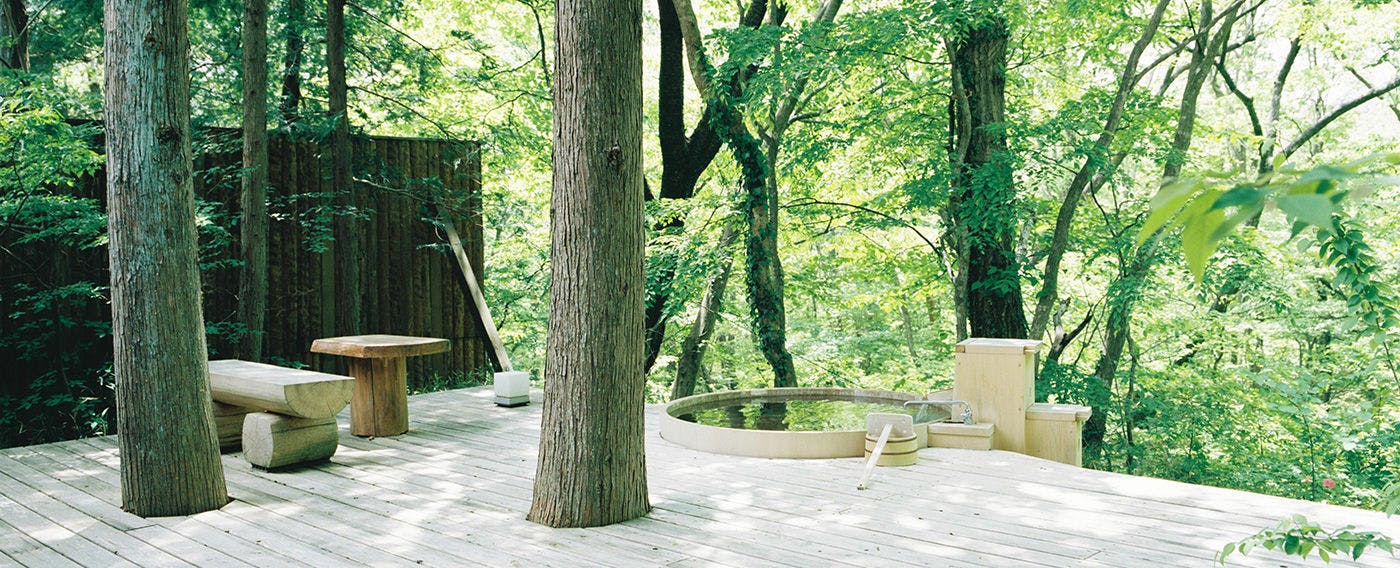 月の下に眠る「おぼろ月」